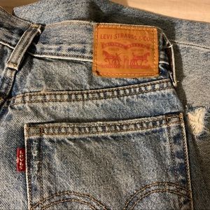 Levis wedgie fit jeans!